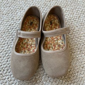 EUC Zara suede mary janes